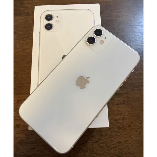 iPhone(アイフォーン)のiPhone11 White ホワイト 128gb 海外版 カメラ音なし スマホ/家電/カメラのスマートフォン/携帯電話(スマートフォン本体)の商品写真