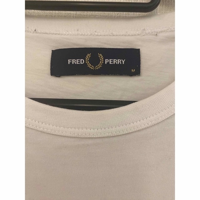 FRED PERRY(フレッドペリー)のフレッドペリー　Tシャツ　メンズ メンズのトップス(Tシャツ/カットソー(半袖/袖なし))の商品写真