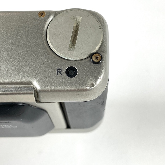 コンタックス T2 チタンシルバー ［ジャンク品］ 中古 スマホ/家電/カメラのカメラ(フィルムカメラ)の商品写真