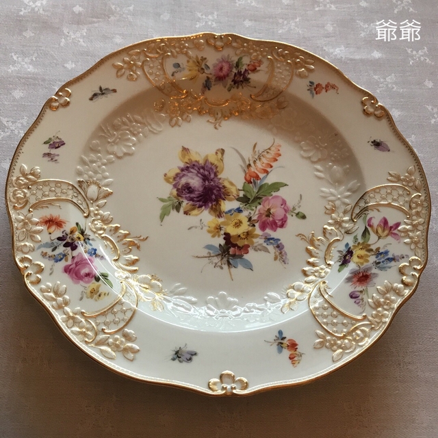 Meissen 古マイセン／フラワーブーケと昆虫「ノイマルセイユの花絵皿」②