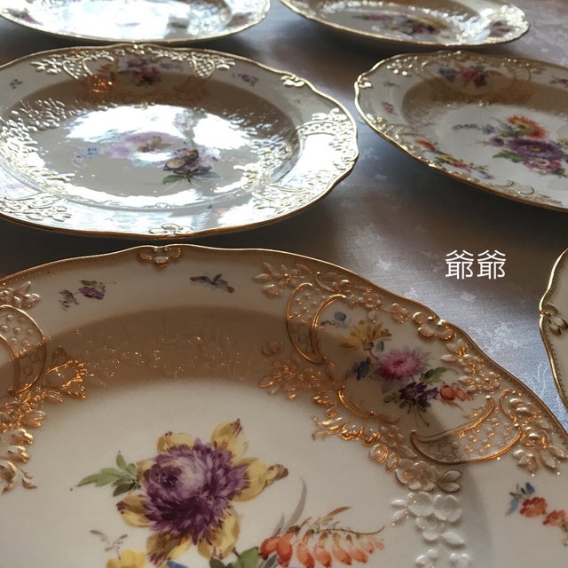 Meissen 古マイセン／フラワーブーケと昆虫「ノイマルセイユの花絵皿