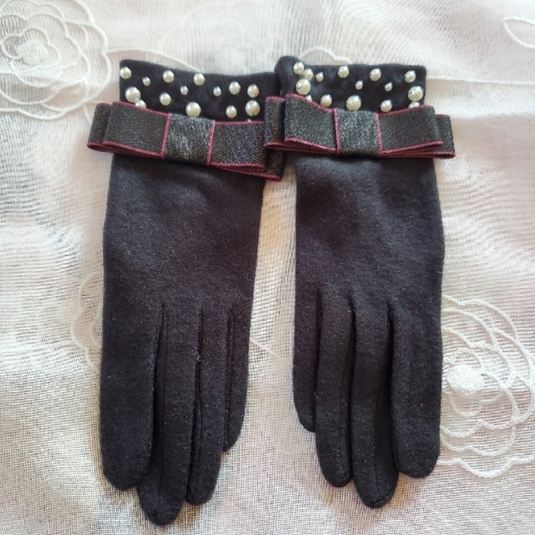 axes femme(アクシーズファム)のaxes　リボンパール付き手袋 レディースのファッション小物(手袋)の商品写真