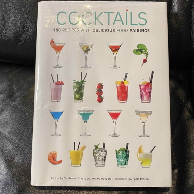 COCKTAILS  カクテルレシピ本 エンタメ/ホビーの本(洋書)の商品写真