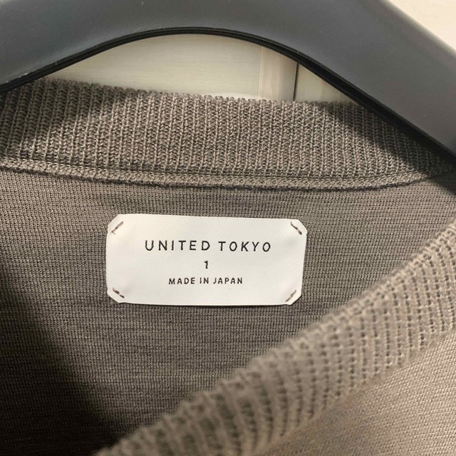 UNITED TOKYO(ユナイテッドトウキョウ)のユナイテッドトウキョウ　ニット　1 カーキ メンズのトップス(ニット/セーター)の商品写真