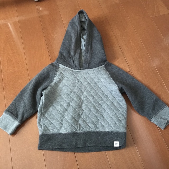 babyGAP(ベビーギャップ)の【90サイズ】GAP パーカー キッズ/ベビー/マタニティのキッズ服男の子用(90cm~)(ジャケット/上着)の商品写真