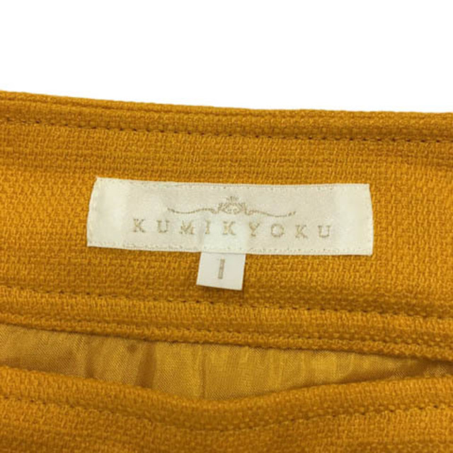 kumikyoku（組曲）(クミキョク)の組曲 スカート 台形 ミニ フロントボタン タック 無地 1 黄 マスタード レディースのスカート(ミニスカート)の商品写真