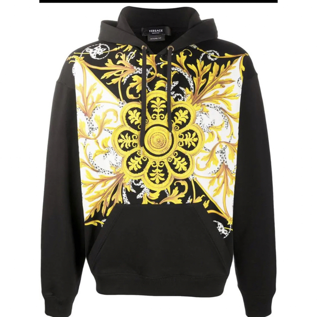い出のひと時に、とびきりのおしゃれを! VERSACE トレーナー VERSACE