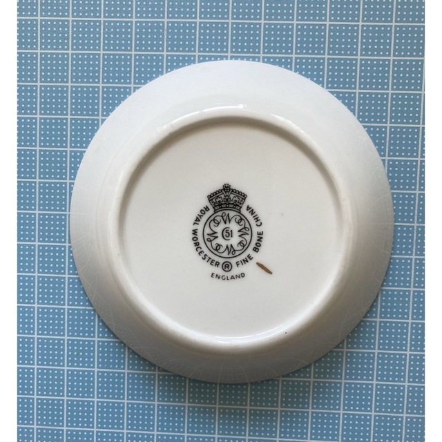 Royal Worcester(ロイヤルウースター)のロイアルウースター　ヴァイオレット　小皿 インテリア/住まい/日用品のキッチン/食器(食器)の商品写真