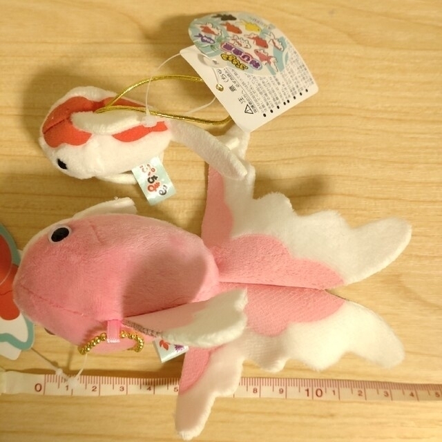 彩り金魚 2点セット エンタメ/ホビーのおもちゃ/ぬいぐるみ(キャラクターグッズ)の商品写真