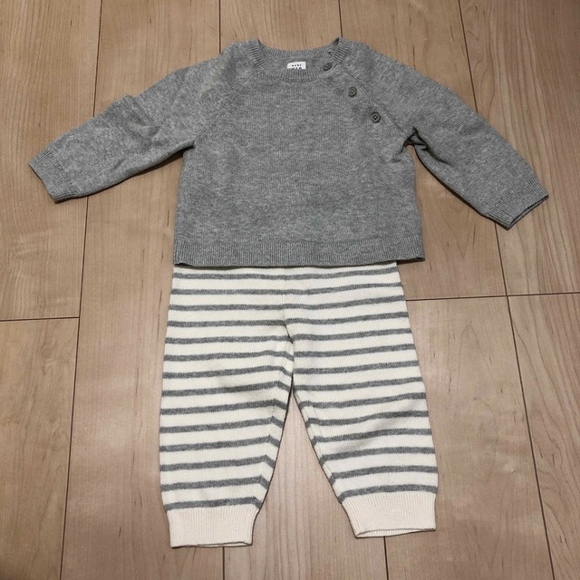 babyGAP(ベビーギャップ)のGAP ニットセットアップ　70cm baby GAP キッズ/ベビー/マタニティのベビー服(~85cm)(ニット/セーター)の商品写真