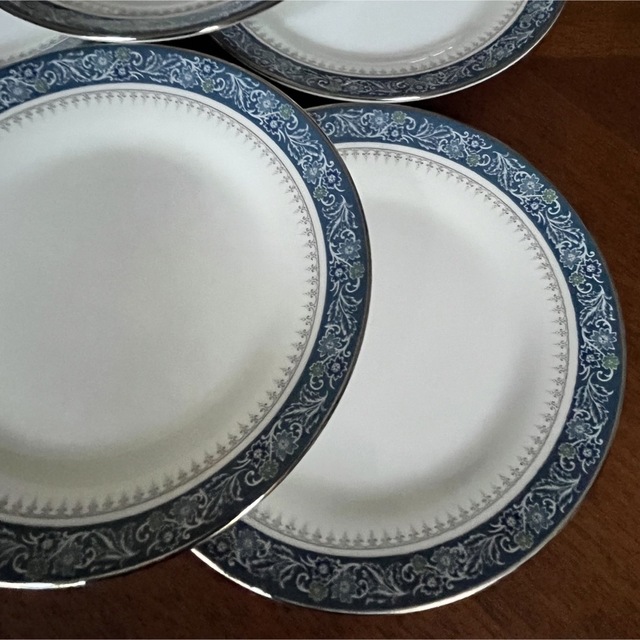 WEDGWOOD(ウェッジウッド)の【黒壺美品】ウェッジウッド★チェルトナム★ケーキ皿　6枚 インテリア/住まい/日用品のキッチン/食器(食器)の商品写真