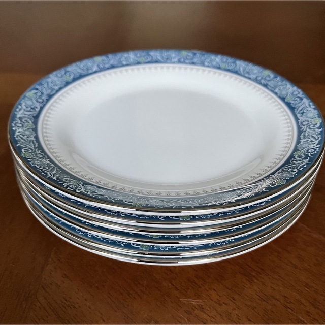 WEDGWOOD(ウェッジウッド)の【黒壺美品】ウェッジウッド★チェルトナム★ケーキ皿　6枚 インテリア/住まい/日用品のキッチン/食器(食器)の商品写真