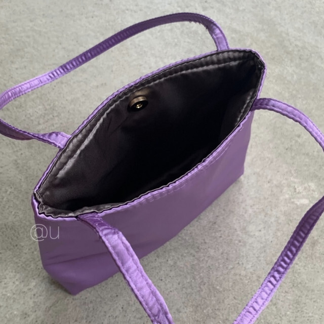 サテン カラー バッグ ハンドバッグ ミニトート 紫 色物 綺麗め レディース レディースのバッグ(ハンドバッグ)の商品写真