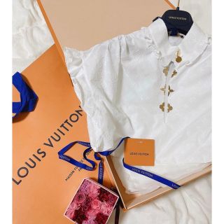 ルイヴィトン(LOUIS VUITTON)の本日処分SALE！VUITTON大人気フリルブラウス(シャツ/ブラウス(半袖/袖なし))