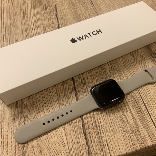 APPLE WATCH SE 44 アップルウォッチ 第一世代 高質 www.gold-and-wood.com