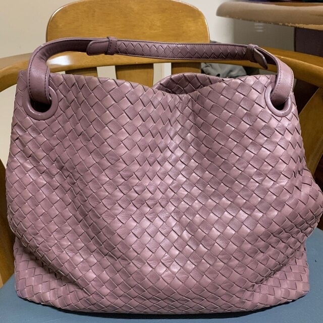 1ヶ月限定値下げ【BOTTEGA VENETA】パデッドカセット/バッグ/薄紫