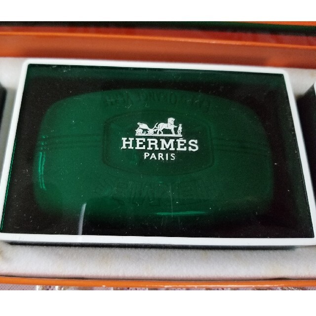 Hermes(エルメス)の週末値下げ HERMES エルメス 石鹸 ソープ セット コスメ/美容のボディケア(ボディソープ/石鹸)の商品写真