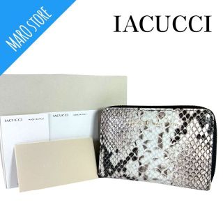 イアクッチ(IACUCCI)のIACUCCI パイソン 型押し レザー 二つ折り財布(財布)