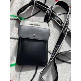 マイケルコース(Michael Kors)のスマホショルダー　スマホケース　MICHAEL KORS ショルダーバッグ(ショルダーバッグ)