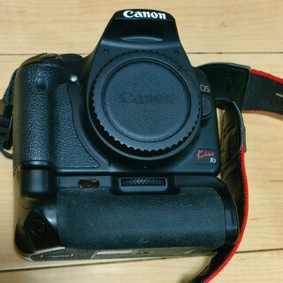 キヤノン(Canon)のCanon EOS KISS X3 バッテリーグリップセット（ジャンク扱い）(デジタル一眼)