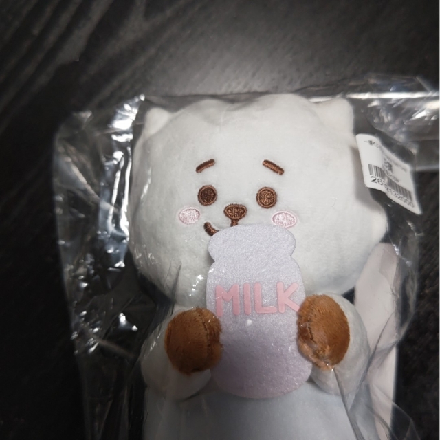 BT21(ビーティーイシビル)のBT21 RJ 一番くじ B賞 ぬいぐるみ エンタメ/ホビーのCD(K-POP/アジア)の商品写真