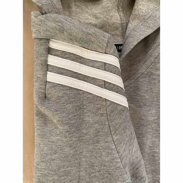 adidas(アディダス)の新品　パーカー キッズ/ベビー/マタニティのキッズ服男の子用(90cm~)(ジャケット/上着)の商品写真