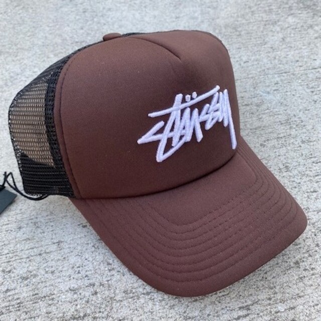 [海外限定] Stussy フォントロゴ スナップバックメッシュキャップ