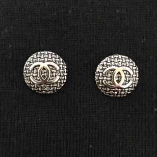 シャネル(CHANEL)のCHANEL  予備ボタン　シルバー系【2個セット】新品　未使用(各種パーツ)