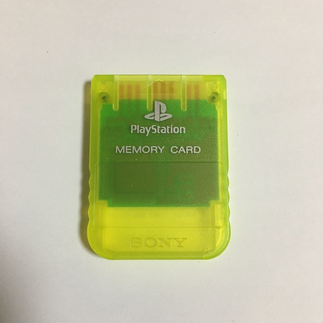 プレステ1 メモリーカード 黄色イエロー エンタメ/ホビーのゲームソフト/ゲーム機本体(その他)の商品写真