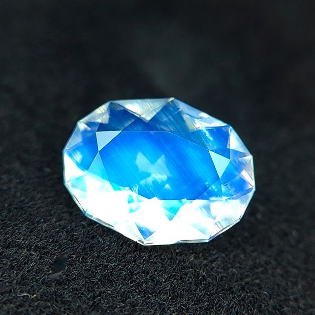 お客さま専用★溺れられるほどたっぷりシラー✨ムーンストーン1.01ct✨