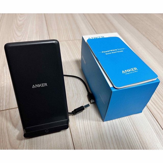 Anker PowerWave10 Stand ワイヤレス充電器 10W出力 スマホ/家電/カメラのスマートフォン/携帯電話(バッテリー/充電器)の商品写真