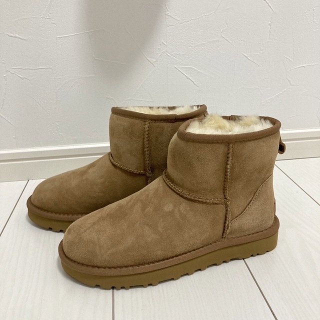 新品未使用　UGG アグ　ブーツ　23cm