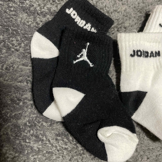 Jordan Brand（NIKE）(ジョーダン)の美品⭐︎エアジョーダン ベビー ソックス 靴下 キッズ/ベビー/マタニティのこども用ファッション小物(靴下/タイツ)の商品写真