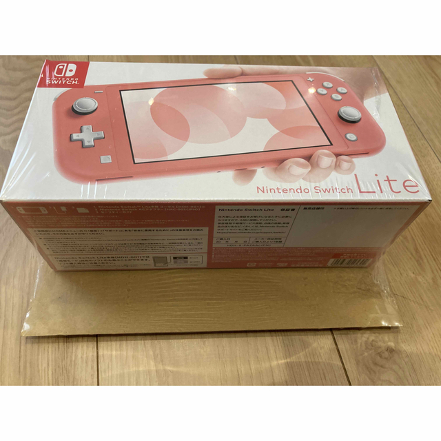 新品未開封品　SWITCHライト本体　コーラルピンク