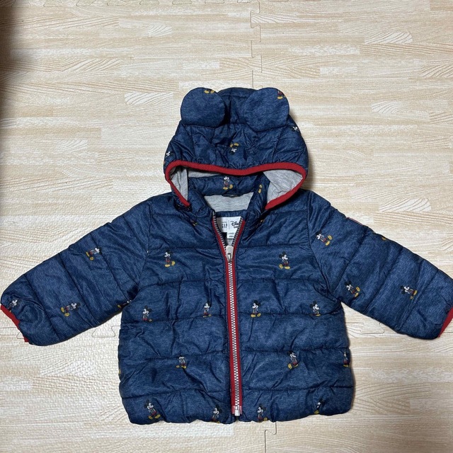 babyGAP(ベビーギャップ)のgap ミッキーダウン　サイズ18-24 80 キッズ/ベビー/マタニティのベビー服(~85cm)(ジャケット/コート)の商品写真