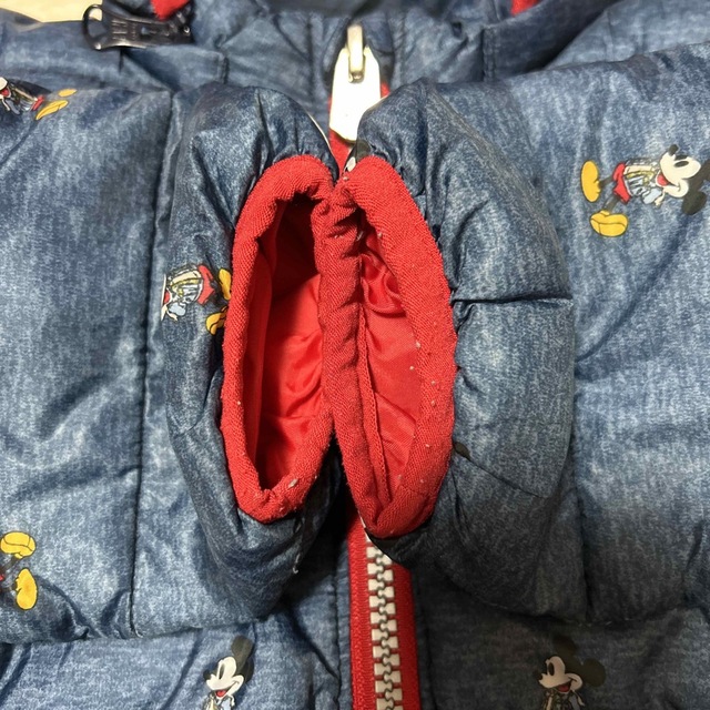 babyGAP(ベビーギャップ)のgap ミッキーダウン　サイズ18-24 80 キッズ/ベビー/マタニティのベビー服(~85cm)(ジャケット/コート)の商品写真