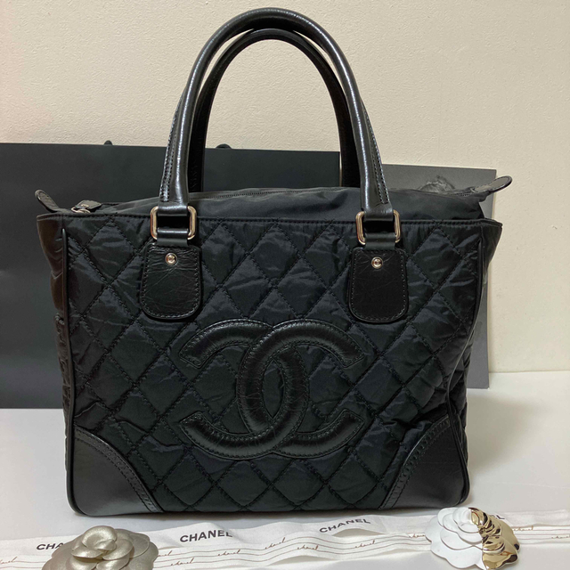 CHANEL(シャネル)の専用♡超美品★パリ ニューヨーク トートバッグ ショルダー  正規品 レディースのバッグ(ショルダーバッグ)の商品写真