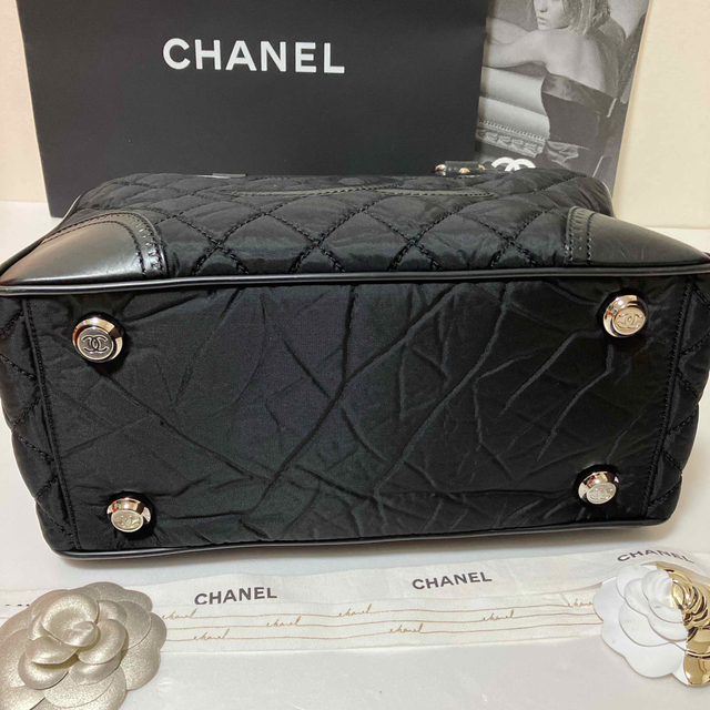 CHANEL(シャネル)の専用♡超美品★パリ ニューヨーク トートバッグ ショルダー  正規品 レディースのバッグ(ショルダーバッグ)の商品写真