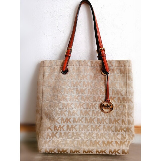 マイケルコース MICHAEL KORS】シグネチャー柄 バッグ A4可 年末の
