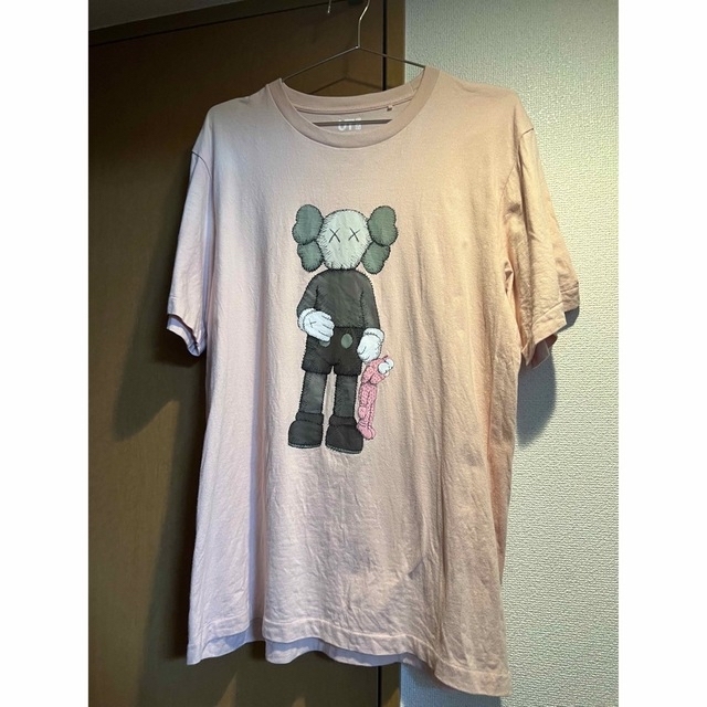 UNIQLO(ユニクロ)のKAWS×UNIQLO カウズ×ユニクロ 半袖Tシャツ XL 2種類セット メンズのトップス(Tシャツ/カットソー(半袖/袖なし))の商品写真