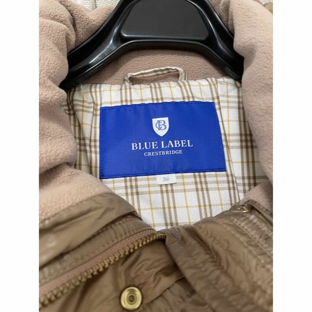 BLUE LABEL CRESTBRIDGE(ブルーレーベルクレストブリッジ)の【値下げ】新品未使用⭐︎ブルーレーベルクレストブリッジ　ダウンコート レディースのジャケット/アウター(ダウンコート)の商品写真