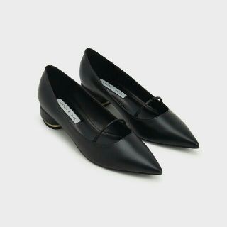 チャールズアンドキース(Charles and Keith)の美品♥255センチ♥ポインテッドトゥローブロックヒールパンプス(ハイヒール/パンプス)