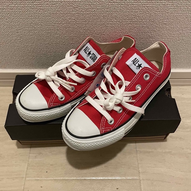 ALL STAR（CONVERSE）(オールスター)の【お取り置き中】コンバース　赤　タグ付き レディースの靴/シューズ(スニーカー)の商品写真