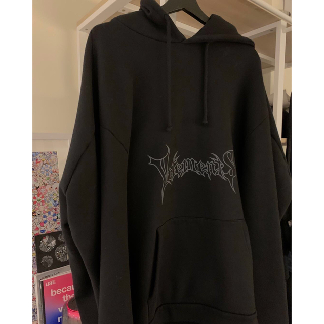 VETEMENTS 黒メタ フーディ