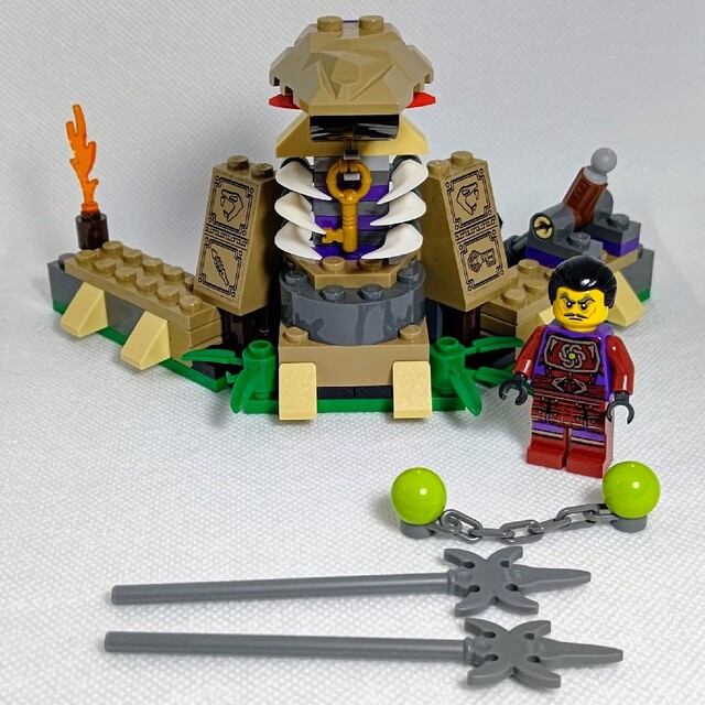 レゴ☆ニンジャゴー クラウズ&アナコンドライ族の基地 美品 激レア