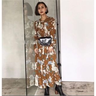 アメリヴィンテージ(Ameri VINTAGE)のAMERI BLOSSOM PLEATS DRESS(ロングワンピース/マキシワンピース)