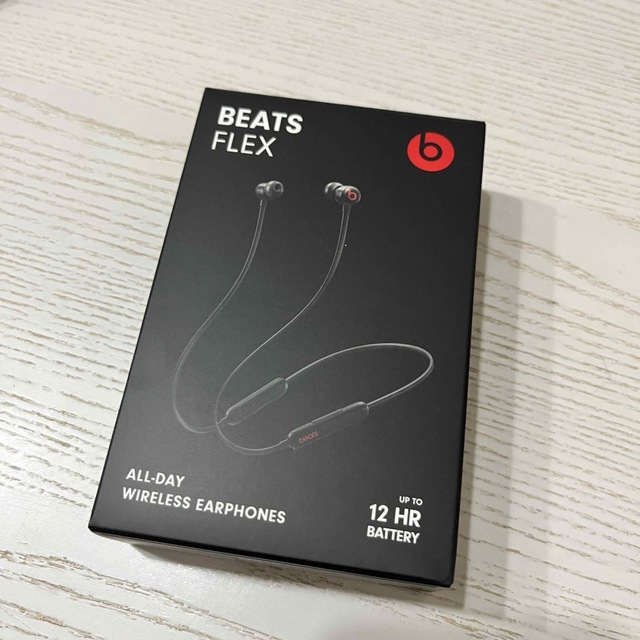 Beats by Dr Dre(ビーツバイドクタードレ)のBEATS FLEX Beatsブラック スマホ/家電/カメラのオーディオ機器(ヘッドフォン/イヤフォン)の商品写真