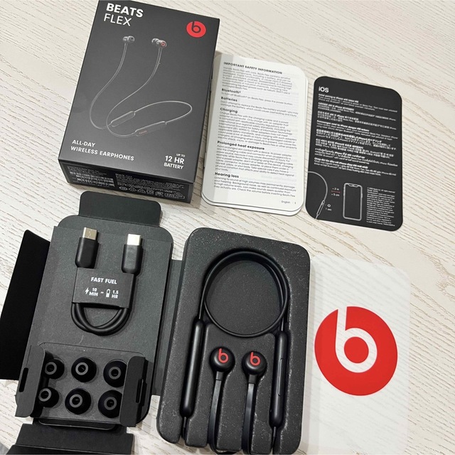 Beats by Dr Dre - BEATS FLEX Beatsブラックの通販 by smily's shop ...