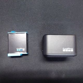 ゴープロ(GoPro)のGoPro DUAL BATTERY CHARGER + BATTERY(バッテリー/充電器)