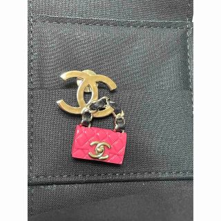 限定 CHANEL シャネル ブローチ ピンバッチ マトラッセ ピンク ゴールド 限定 CHANEL シャネル ブローチ ピンバッチ マトラッセ ピンク ゴールド